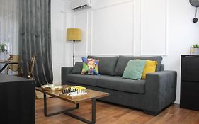 Down Town Luxurious Apartments 6